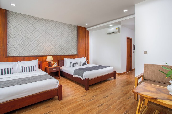 Room 15 of 180
