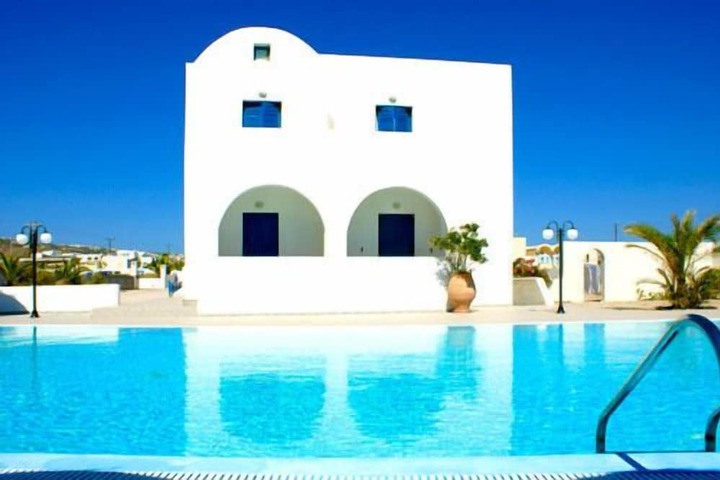 Pool Hotel
