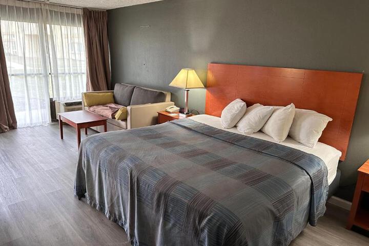 Standard | King Bed (16 of 16)