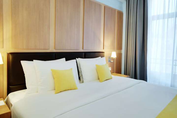 Room 13 of 91
