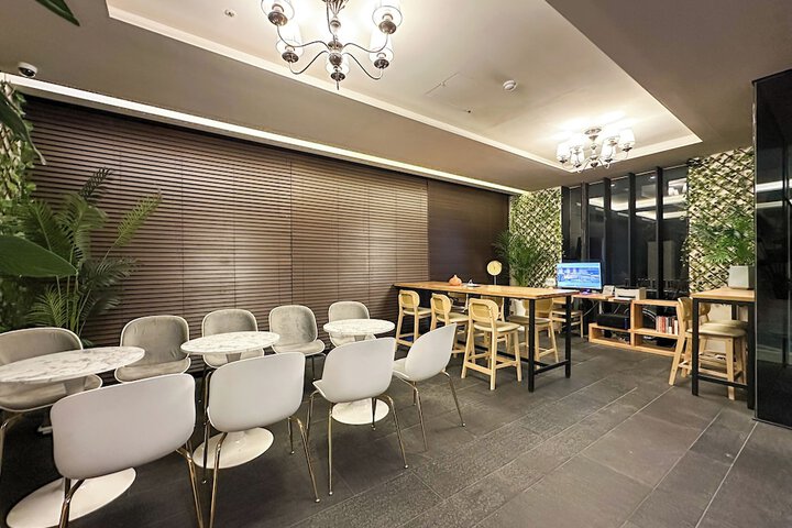 Hotel Interior 8 of 95