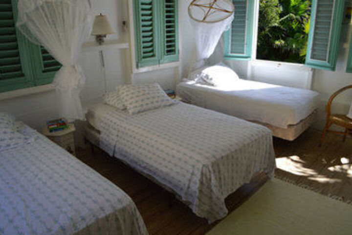 Room 4 of 19