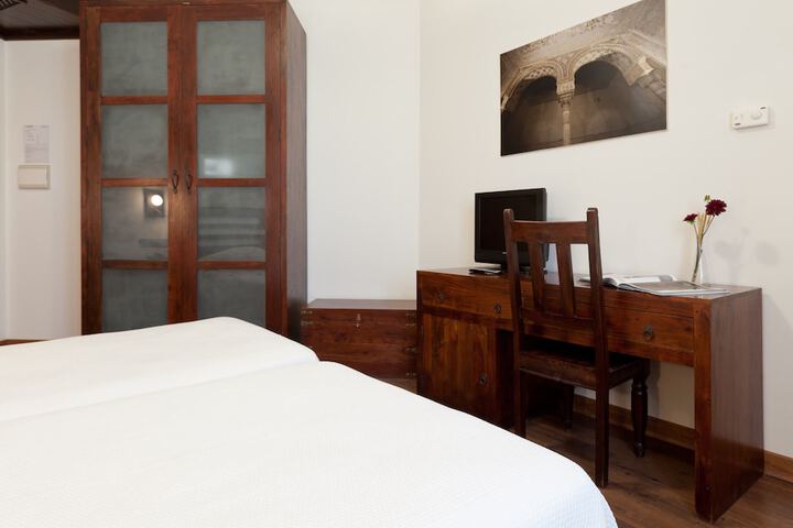 Room 9 of 65