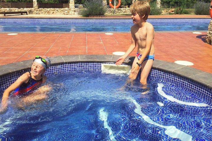 Hotel with Pool