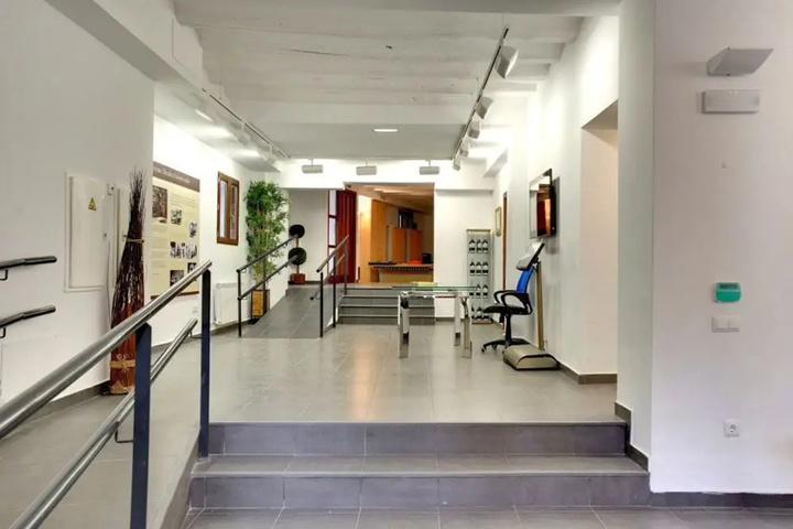 Room 10 of 15