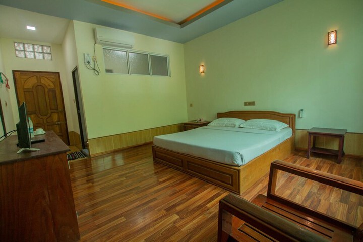 Room 30 of 61