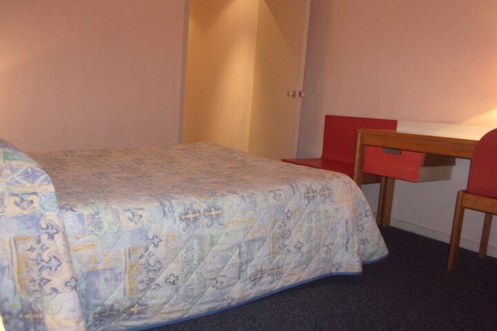 Room 27 of 50
