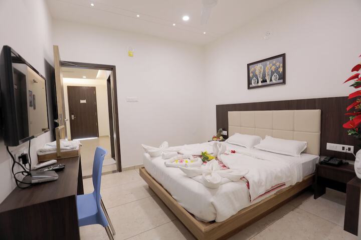 Room 12 of 50