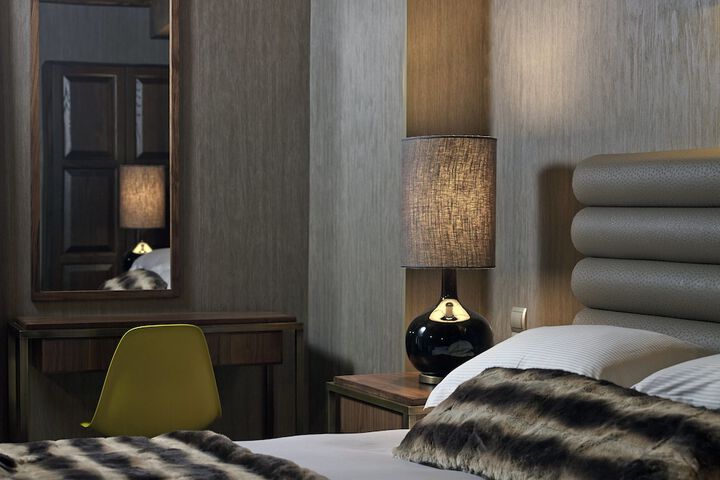 Room 8 of 43