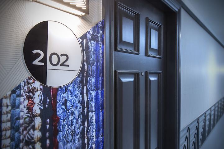 Ballroom/Hall 19 of 21