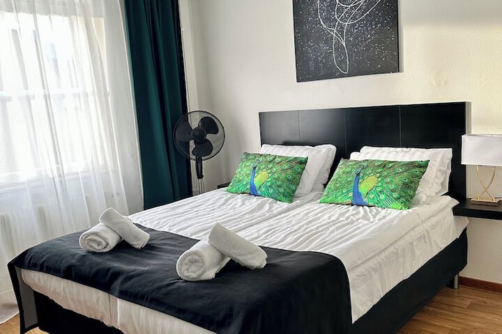 Room 14 of 25