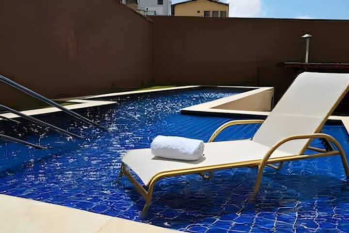 Pool 103 of 137