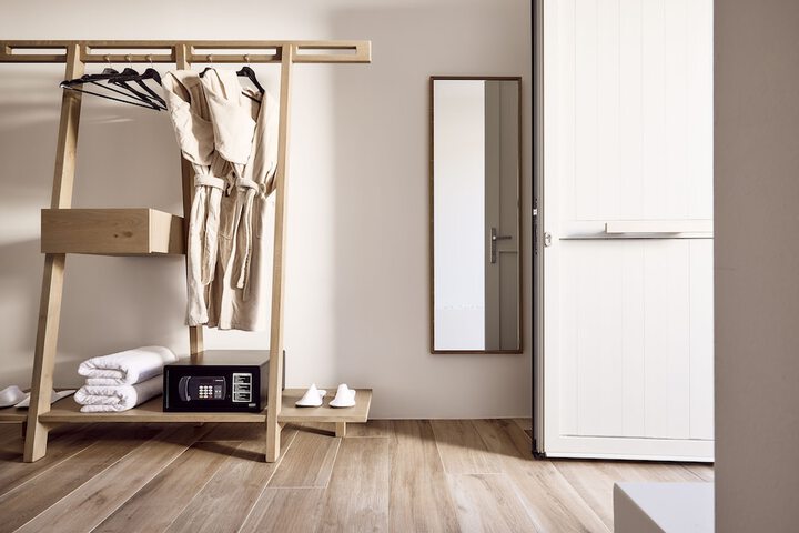 Room 14 of 45