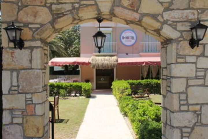 Hotel 14 of 27