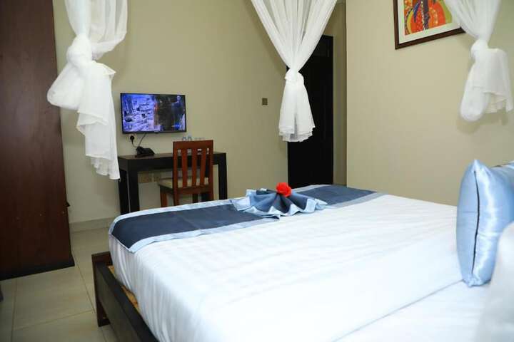 Room 7 of 31