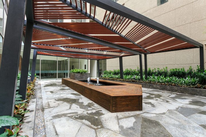 Hotel Exterior 45 of 54