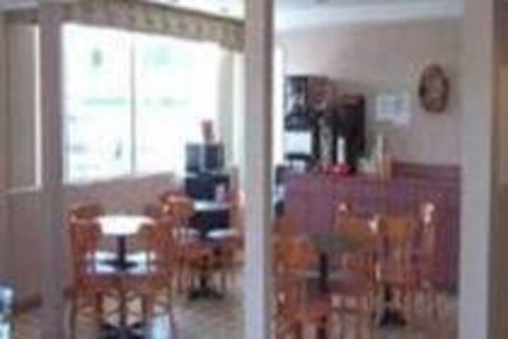  Howard Johnson Inn Norfolk 3
