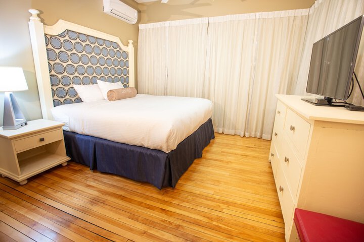 Room 9 of 54