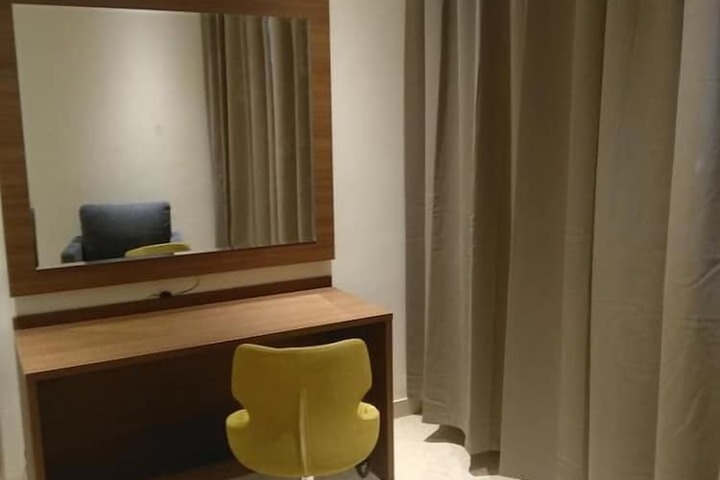 Room 16 of 31
