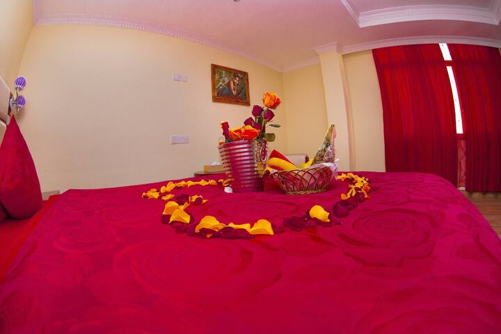 Room 9 of 90