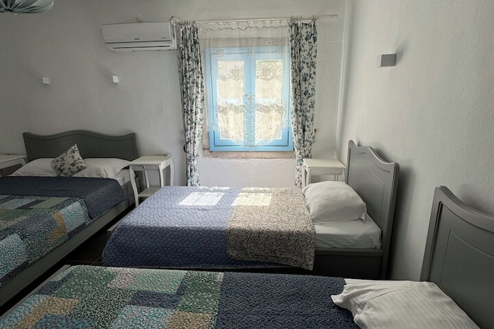 Room 3 of 48