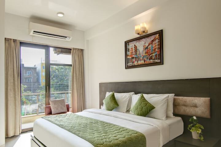 Room 50 of 82