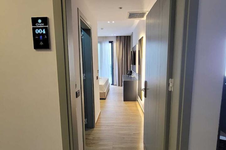 Room 3 of 54