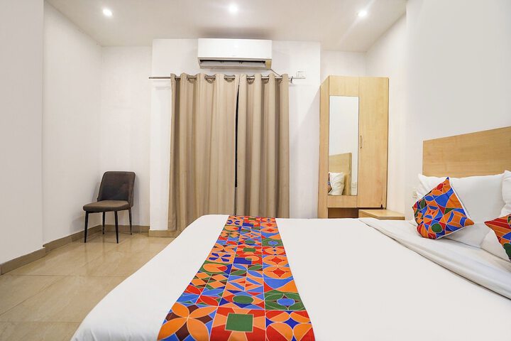 Room 26 of 34