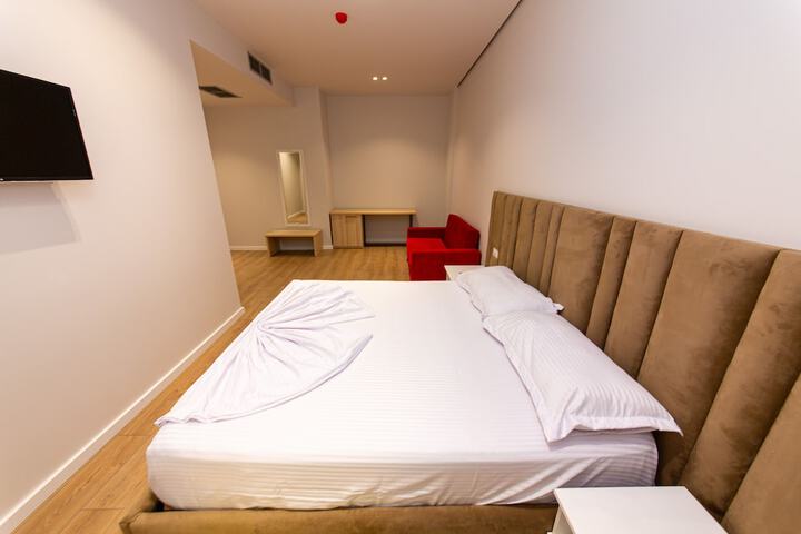 Room 26 of 73
