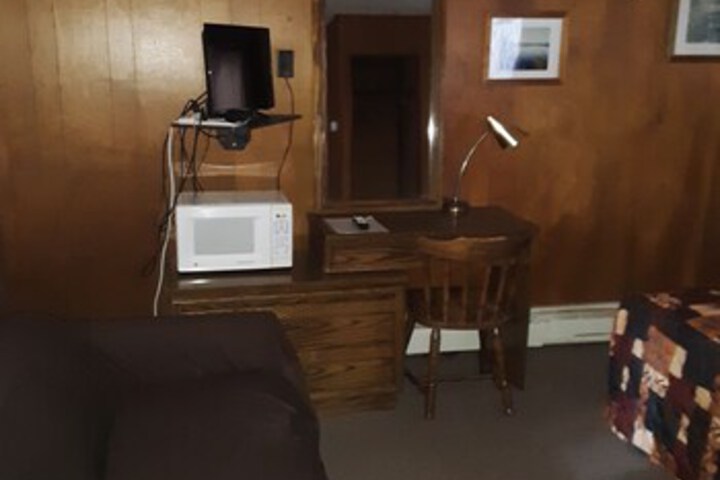 Room 14 of 18