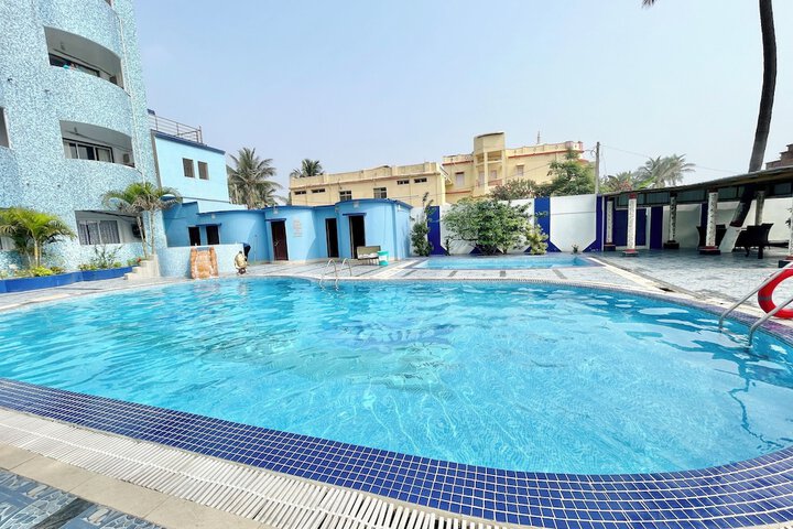 Pool 42 of 71