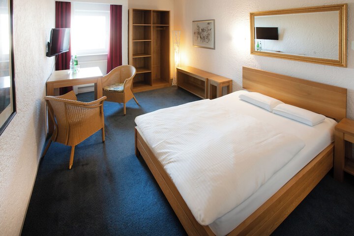 Room 7 of 22