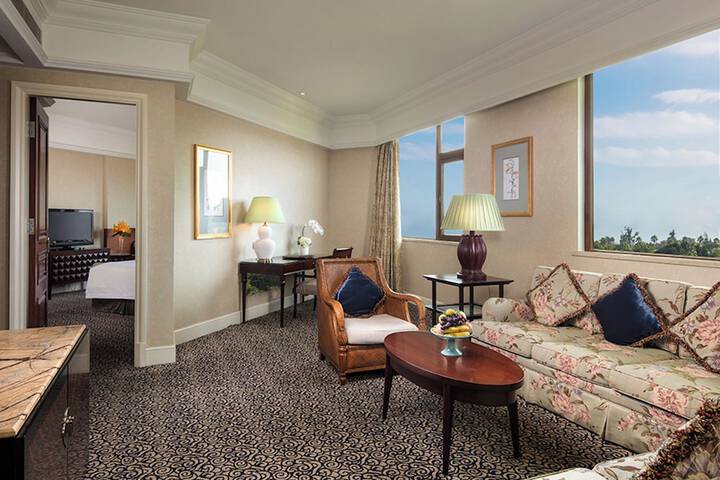 Room 20 of 46