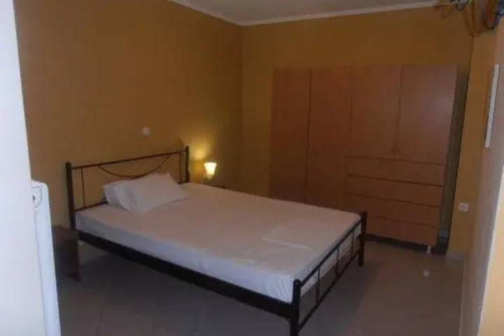 Room 3 of 12