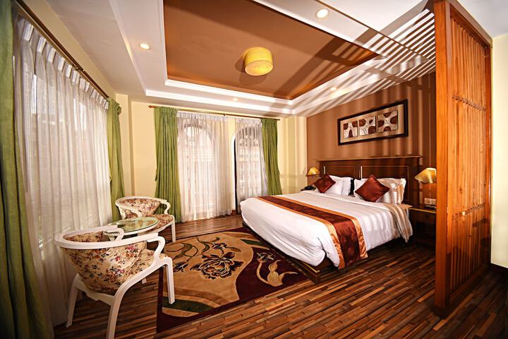 Room 42 of 101