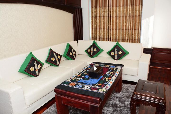Room 2 of 31