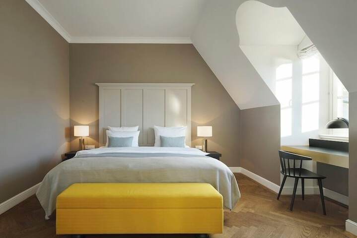 Room 47 of 140