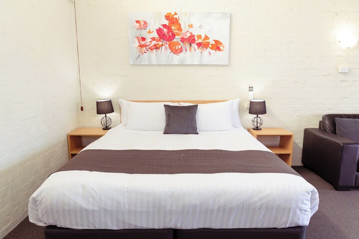 Room 19 of 53
