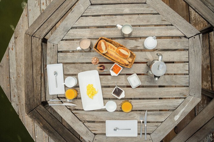 Breakfast/Coffee Service 99 of 120