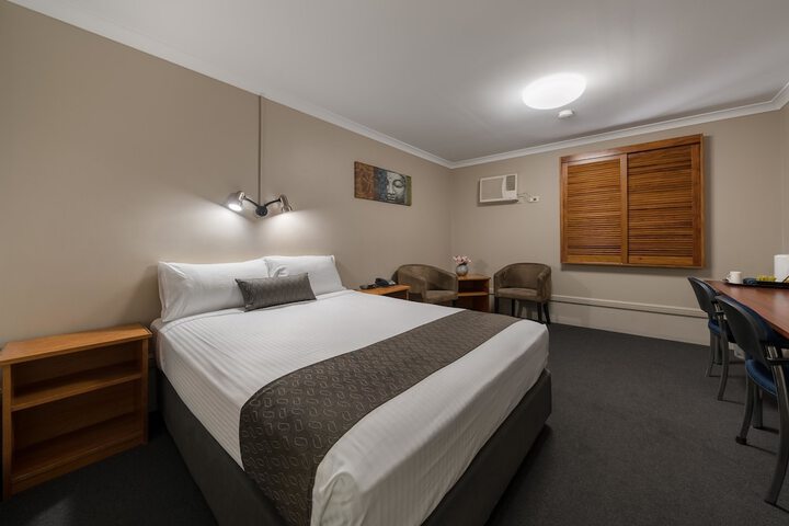 Room 10 of 56