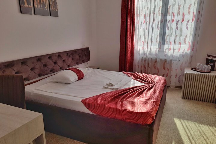 Room 16 of 59