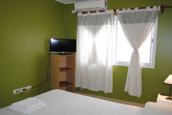 Room 11 of 23