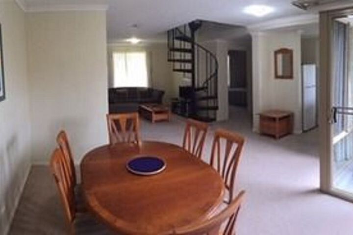 Room 15 of 32