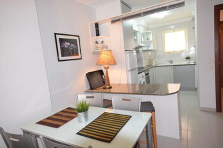 Room 4 of 16