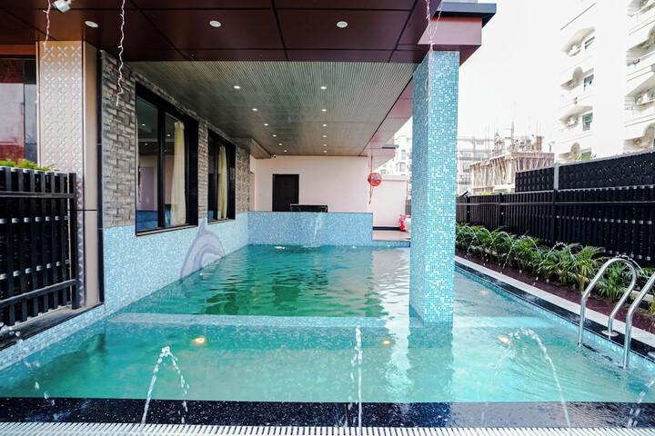 Pool 44 of 63