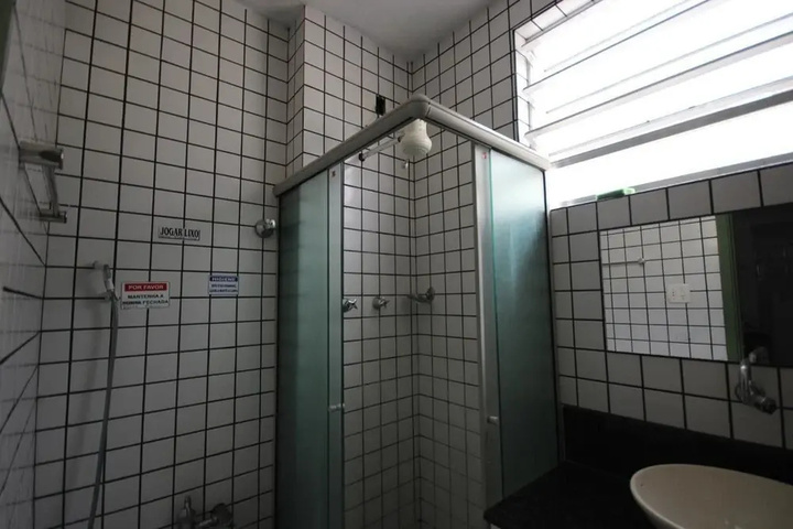 Room 7 of 17