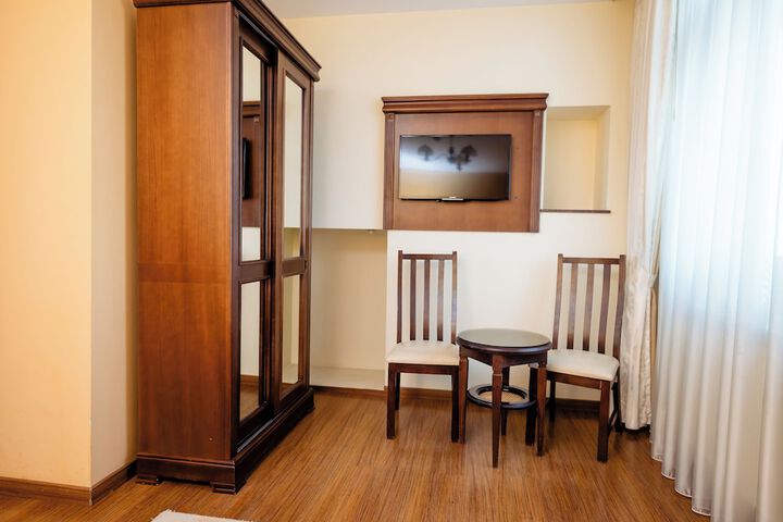 Room 81 of 169
