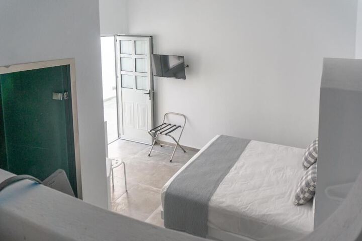 Room 36 of 86