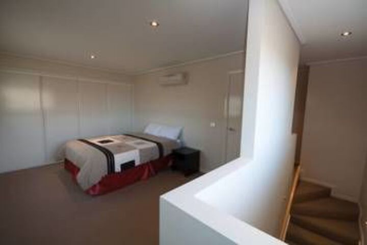 Room 4 of 14