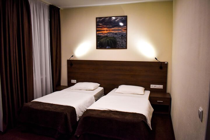 Room 28 of 86